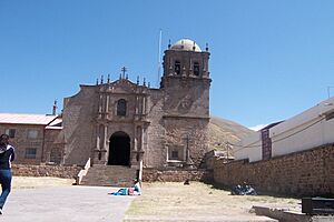 Archivo:Catedral de Juli Exterior