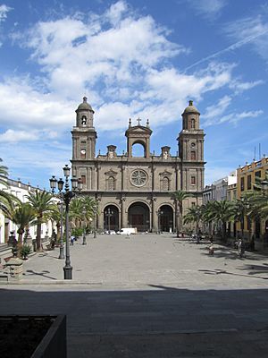 Archivo:Cathedral of Santa Ana
