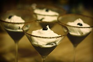 Archivo:Chocolate pudding in glasses