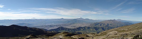 Archivo:Ecuador - Panoramica Antisana Sincholagua Cotopaxi Corazon Ilinizas