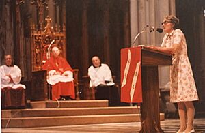 Archivo:Elisabeth Kubler-Ross speech attended by Cardinal Terence Cooke