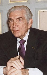 Gholam Reza Pahlavi 2007.jpg
