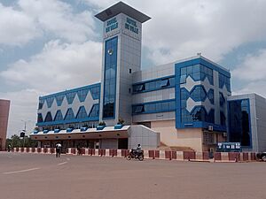 Archivo:Hotel de ville Bobo-Dioulasso