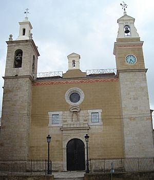 Archivo:Iglesia San Andrés (Torrejoncillo)