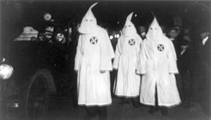 Archivo:Ku Klux Klan Virginia 1922 Parade