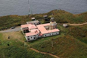 Archivo:Lighthouse in Estaca de Bares