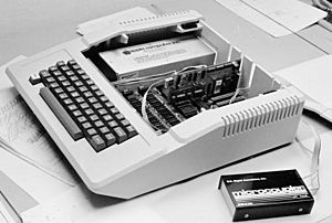 Archivo:Micromodem II in Apple II