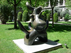 Archivo:Miro's sculpture, MADRID