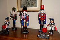 Archivo:Nutcrackers-LA-CA-12-11