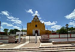 Parroquia De Nuestra Señora De La Asuncion, Bolonchén, Campeche, Mexico 2021.jpg