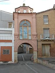 Archivo:Portal Santa Agueda