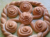 Archivo:Rosca de la suerte (pan de Chinchón)
