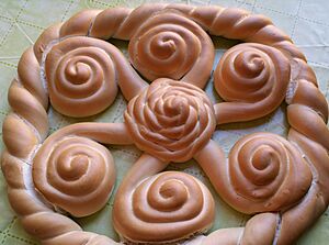 Archivo:Rosca de la suerte (pan de Chinchón)