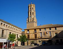 Archivo:Villamayor de Gállego - Plaza del Planillo 1