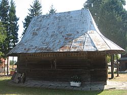 Biserica de lemn din Horodnic de Jos1.jpg