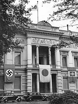 Archivo:Bundesarchiv Bild 183-L09218, Berlin, Japanische Botschaft