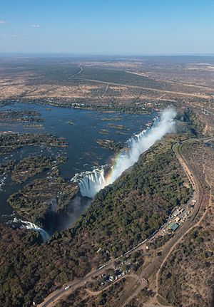 Archivo:Cataratas Victoria, Zambia-Zimbabue, 2018-07-27, DD 09