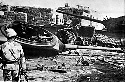 Archivo:Destroyed Israeli armor near Ismailia