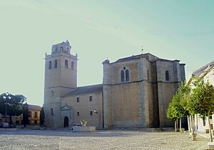 Archivo:Iglesia Martín Muñoz de las Posadas
