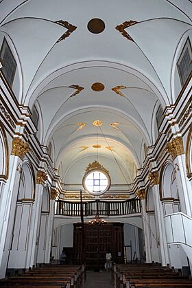 Interior iglesia de la cañada.jpg