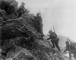 Archivo:Italian alpine troops