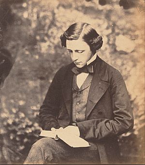 Archivo:Lewis Carroll Self Portrait 1856 circa