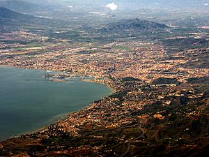 Archivo:Málaga vista aérea