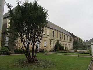 Maison conventuelle de l'abbaye des Echarlis à Villefranche-Saint-Phalle (Yonne).jpg