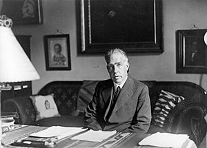 Archivo:Niels Bohr 1935