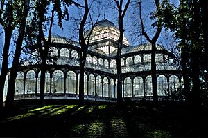 Archivo:Palacio de Cristal (vista posterior)