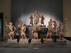 Archivo:Periodo kamakura, dodici generali celesti in piedi, XII-XIII sec. 01