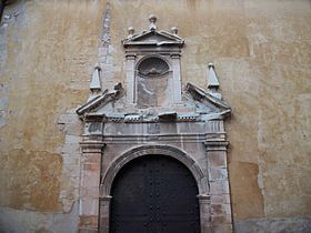 Portada lateral de l'església de santa Maria de Cocentaina.JPG