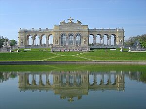 Archivo:Schloss Schoenbrunn Gloriette DSC02028