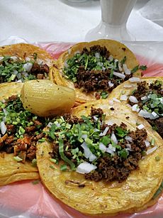 Archivo:Tacos misantecos con cebolla