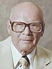 Archivo:Urho-Kekkonen-1977 (cropped)