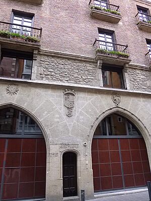 Archivo:Vitoria - Casa del Cordón 14