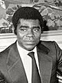 (Teodoro Obiang Nguema) Leopoldo Calvo Sotelo se reúne con el presidente de Guinea Ecuatorial. Pool Moncloa. 13 de mayo de 1982 (cropped)