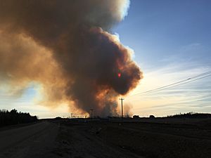 Archivo:2016 Fort McMurray wildfire (1)