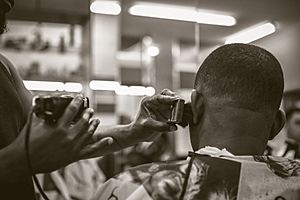 Archivo:African Barber - Cape Town - 2012 - Photo 04