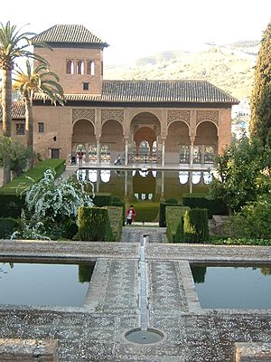 Archivo:Alhambra - Giardino