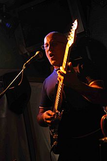 Antonio El Ruso En la fiesta abejas.jpg
