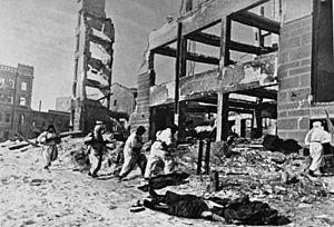 Archivo:Bundesarchiv Bild 183-R76619, Russland, Kesselschlacht Stalingrad