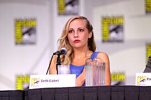 Archivo:Candice Accola 2011 Comic Con