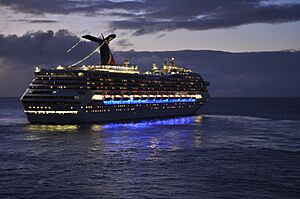 Archivo:Carnival Glory at Night