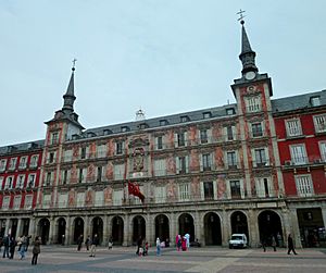 Archivo:Casa de la Panadería (Plaza Mayor de Madrid) 04