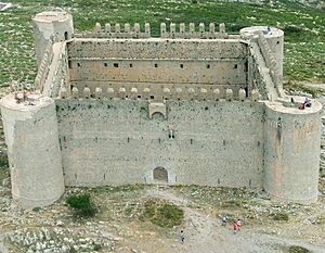 Archivo:Castell de Montgrí des de l'aire 3 cropped