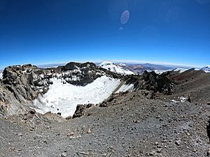 Archivo:Cumbre Volcán Parinacota (6.342 msnm)