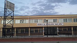 Archivo:Escuela de Cuchillería de Albacete Amós Núñez