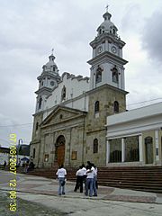Archivo:Iglesia Choachi, Cundinamarca - panoramio