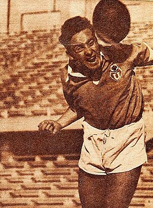 Archivo:Juan Negri, Estadio, 1947-12-13 (239)